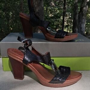 Naya Stylish Black Leather Heeled Sandals